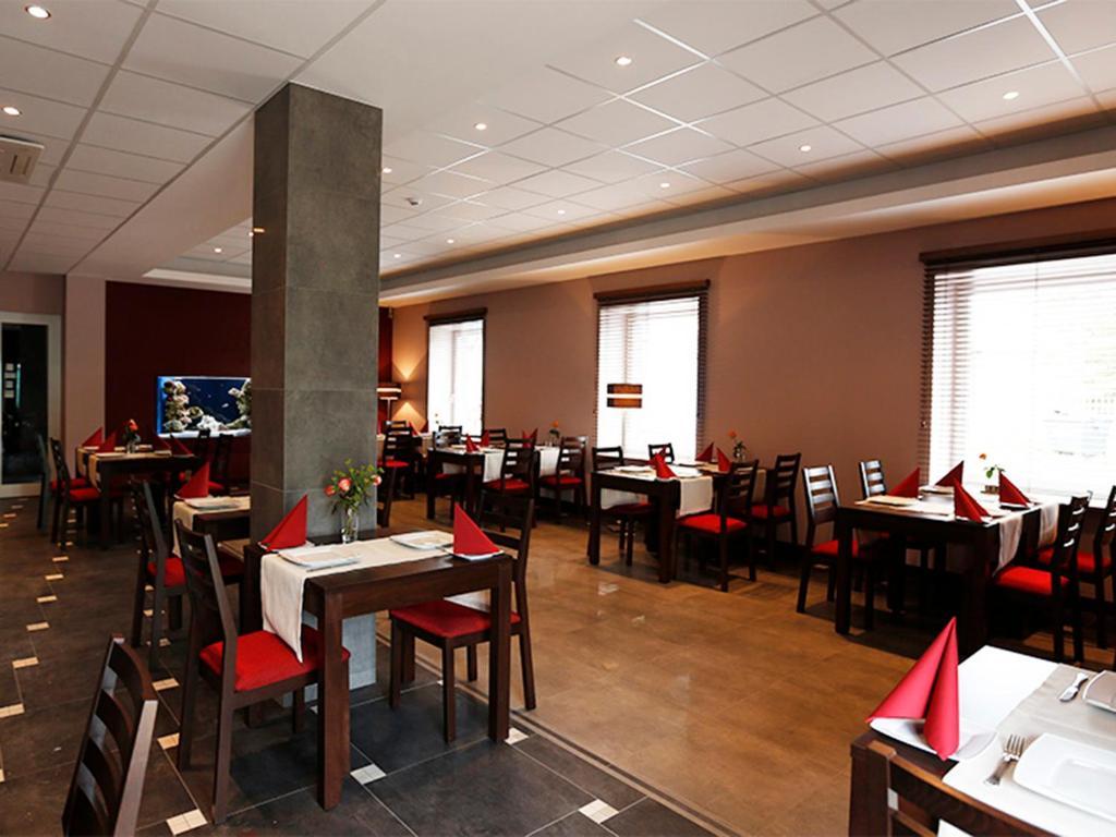 Hotel Otolinski Плоцк Экстерьер фото
