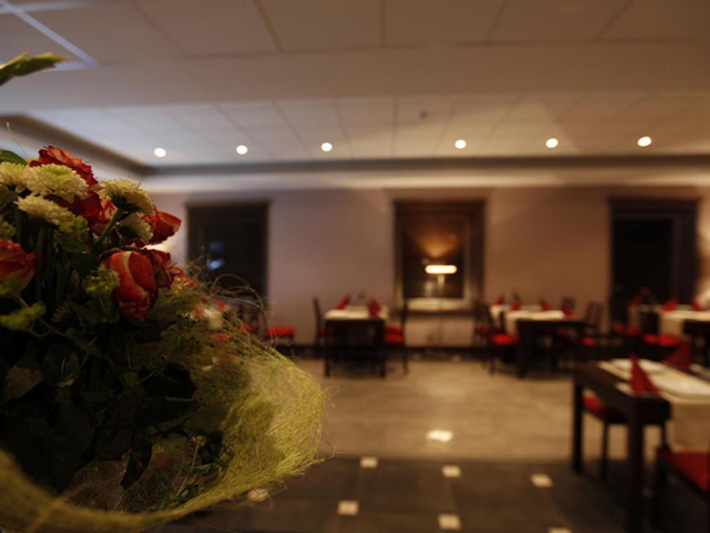 Hotel Otolinski Плоцк Экстерьер фото