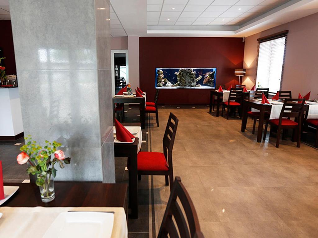Hotel Otolinski Плоцк Экстерьер фото